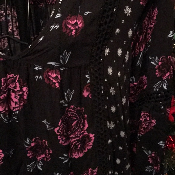 Torrid top - Picture 3 of 8